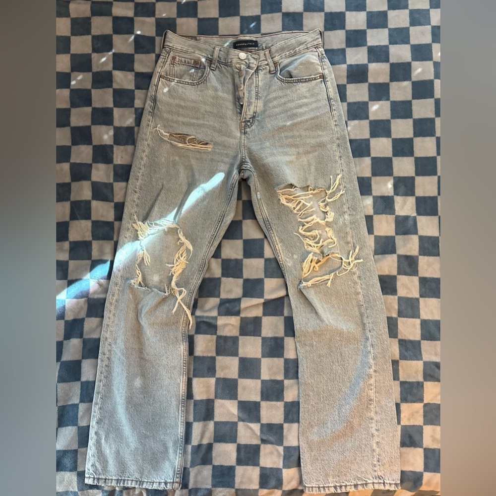 Aeropostale light blue distressed jeans
